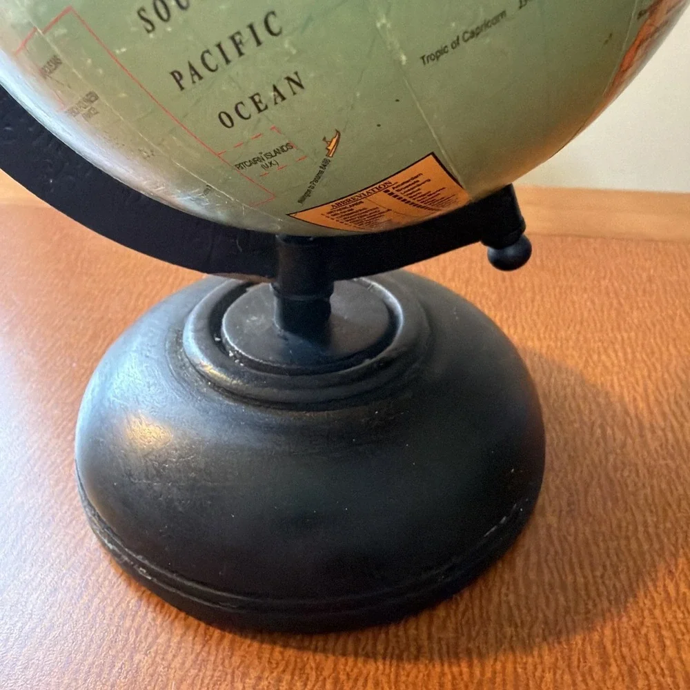 Vintage Style World Globe Rotating  8 1/2
